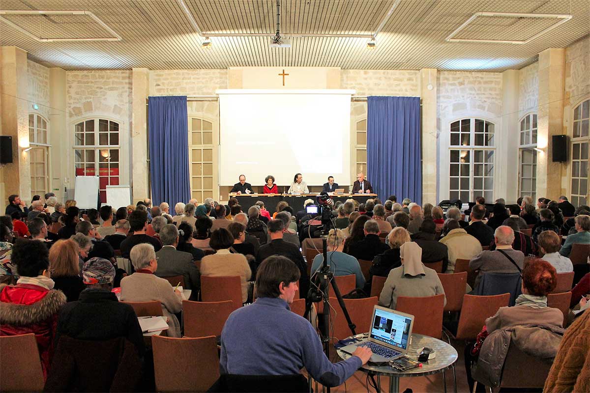 Participants au colloque sur Marie à l'Institut Catholique de Paris