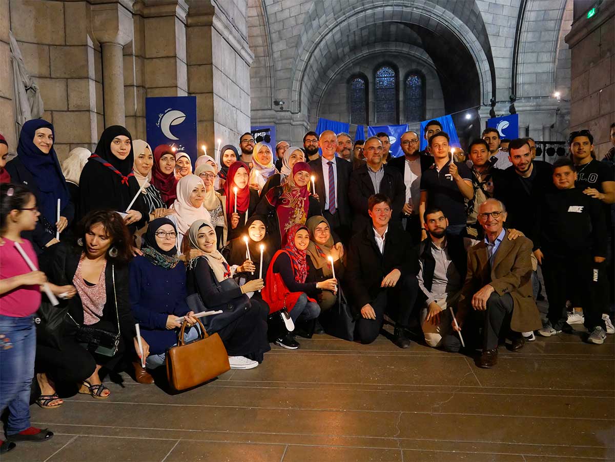 Photo de groupe après la rencontre à Monmartre